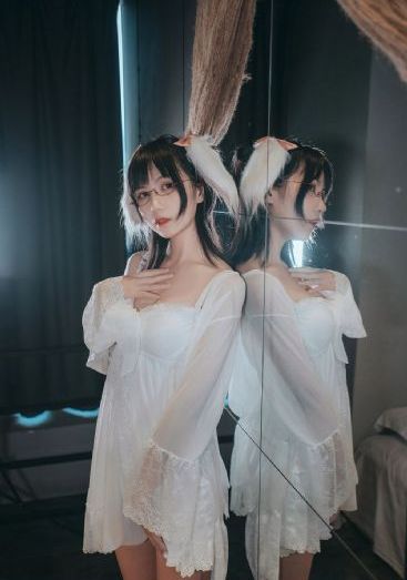 欧美金发美女冬季街拍_BD国语完整在线观看