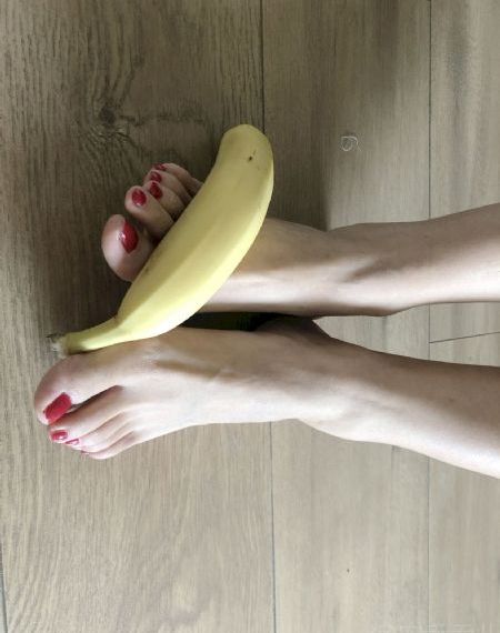 成人香巷视频迅雷下载_电影未删减版