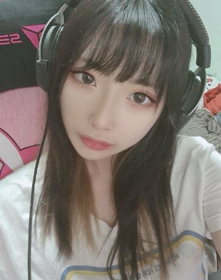 欧美womenanddogs_日韩资源完整版BD高清中字