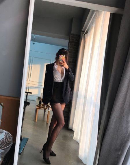 欧美夸张锆石戒指_1080P免费观看电视剧