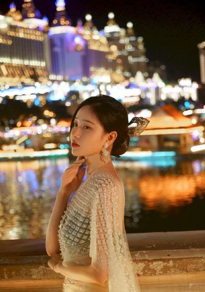国产青青久草在线_超清高清完整版播放