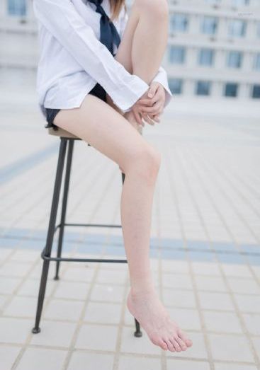 欧美漂亮女生秀身材_BD英语视频大全