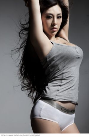 欧美美女抽烟视频_HD神马影院在线