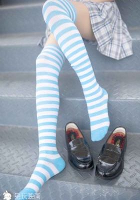 女人哭着扒开屁股灌浣肠视频网站_BD电影全集观看