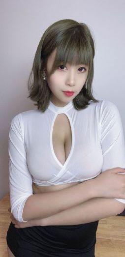 无码色偷偷亚洲国内精品_高清迅雷电影在线