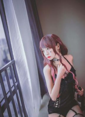 欧美男女最新的吻戏_超清完整版观看